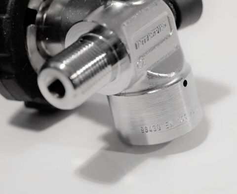 Interspiro kran M18 300 bar 90&#176; sprenblekk